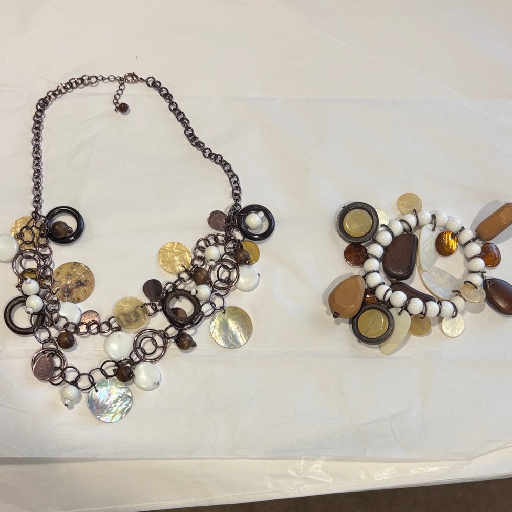 Chic Brown and Gold Necklace and bracelet set